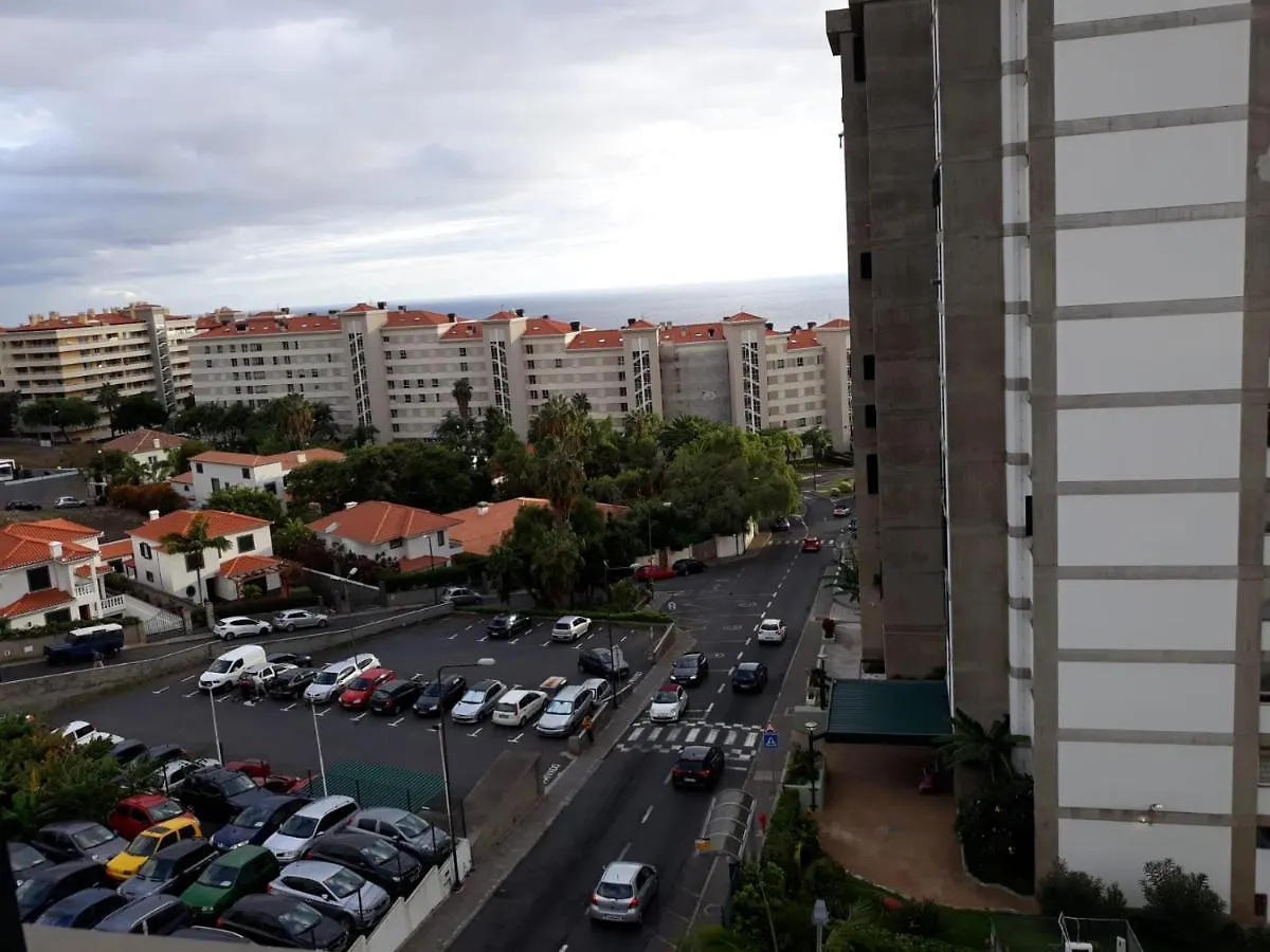 Elegant Apartment With Sea Views By Trip2Portugal Funchal  Portogallo