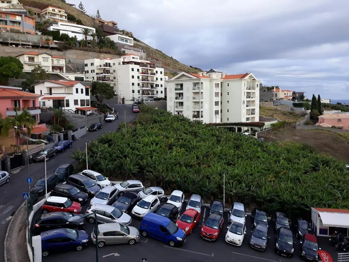 Elegant Apartment With Sea Views By Trip2Portugal Funchal  Portogallo