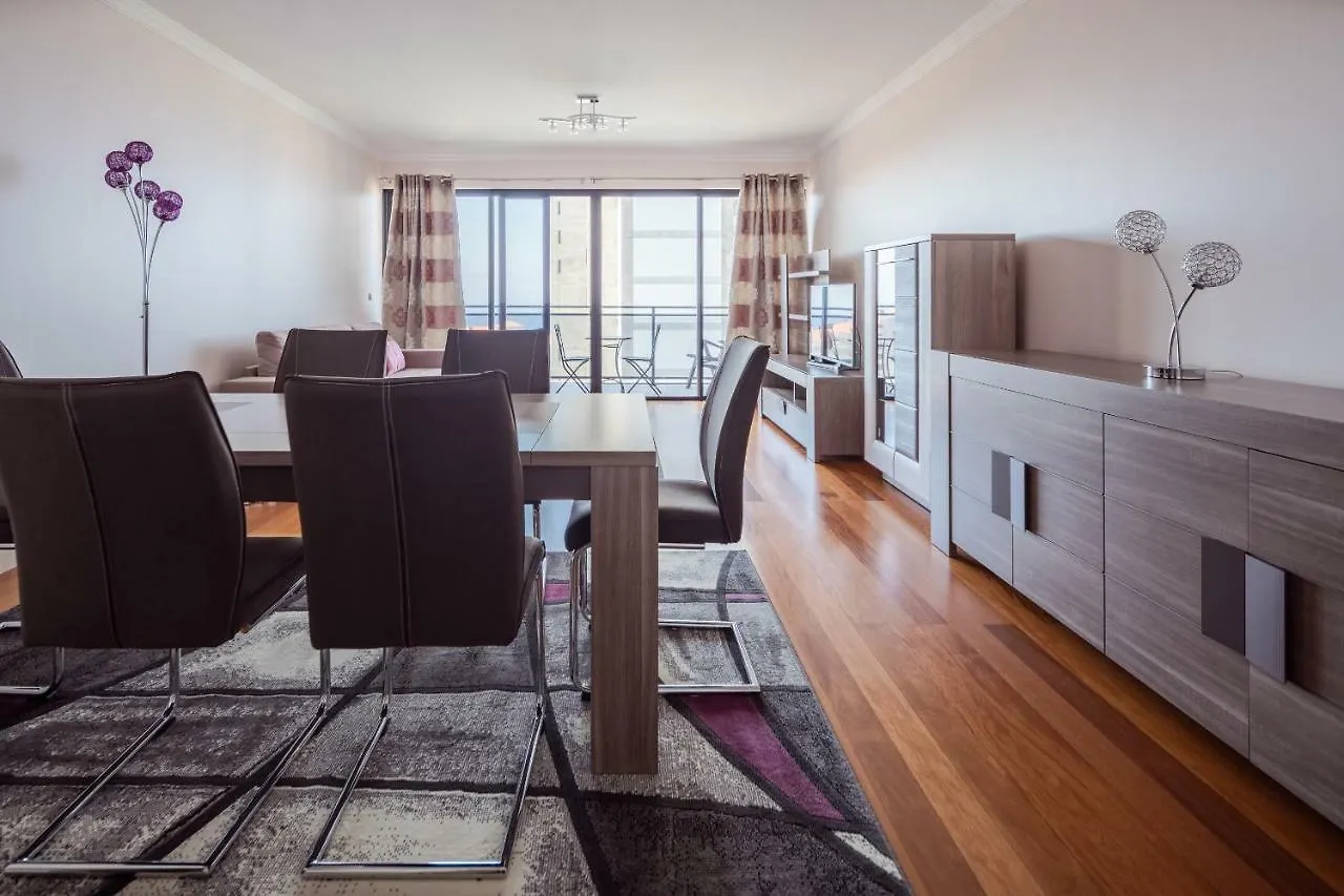 Elegant Apartment With Sea Views By Trip2Portugal Funchal