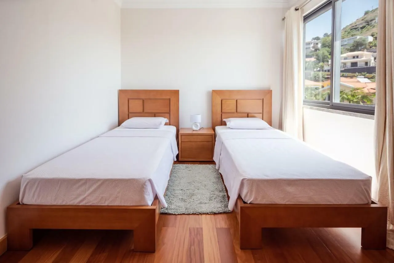 Elegant Apartment With Sea Views By Trip2Portugal Funchal